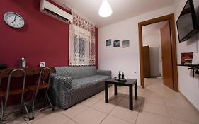 Alexandros Inn